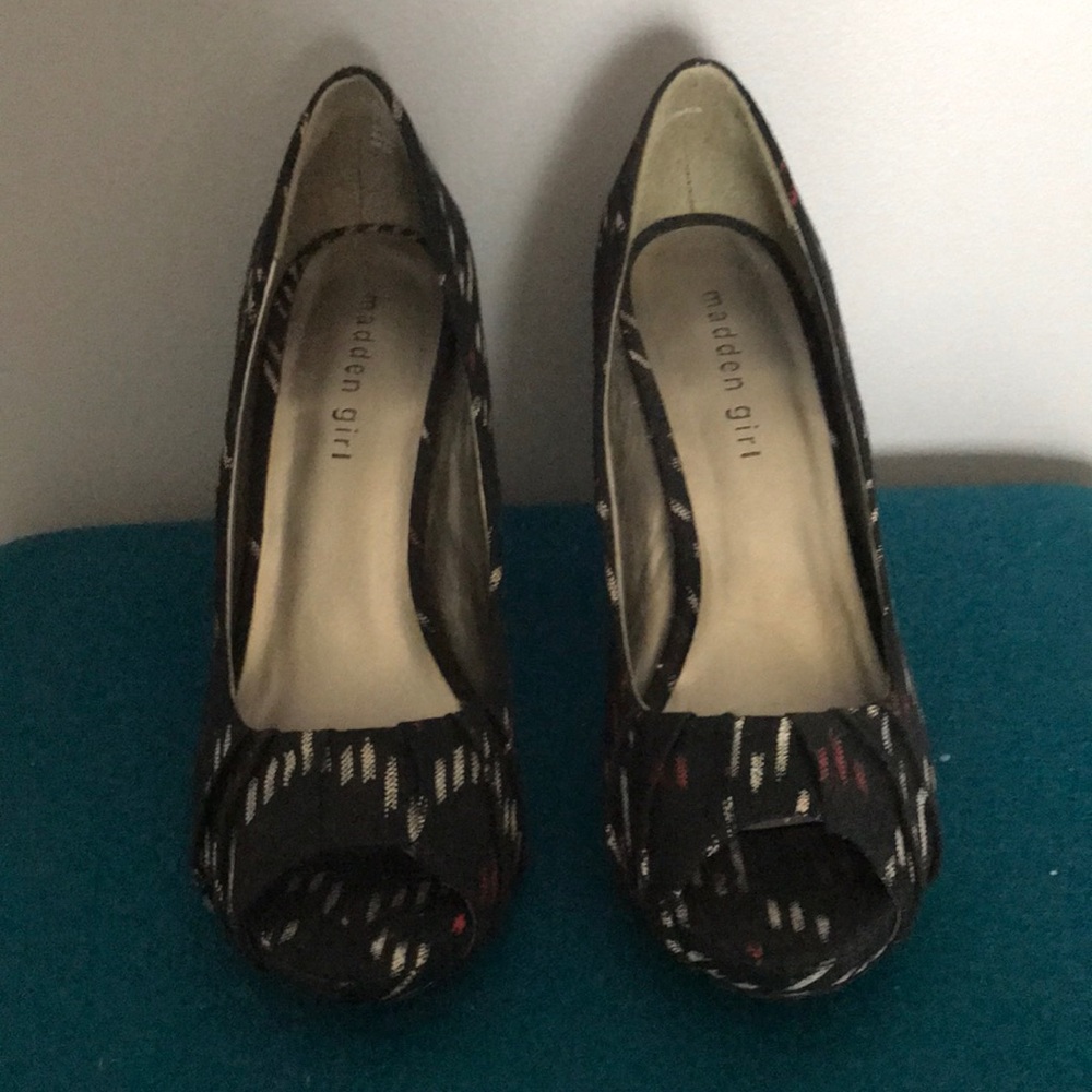 Madden Girl by Steve Madden PeepToe Heels Size 8.5